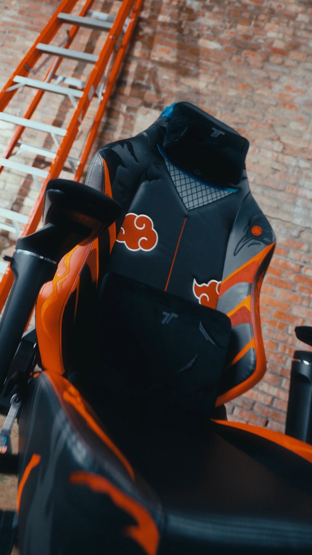 TTRacing Maxx Gaming Chair - Itachi Edition